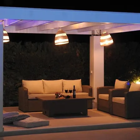 Telchinis Villa *