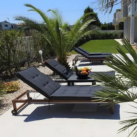 Telchinis Villa *